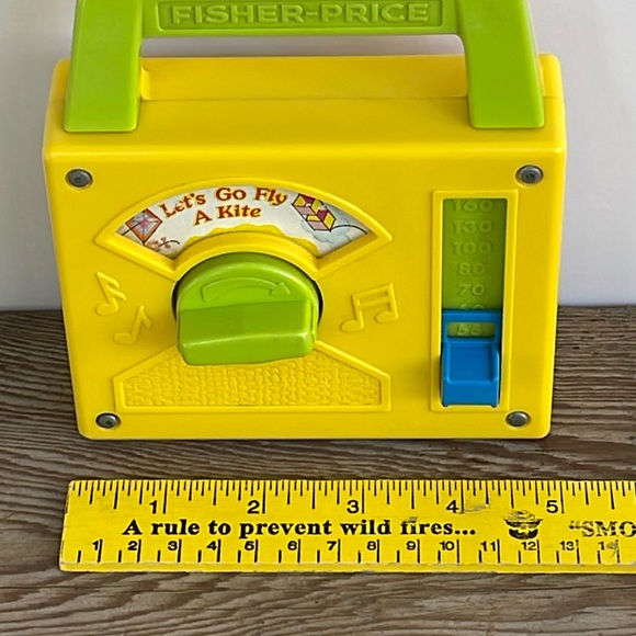 Vintage Fisher Price Radio Toy Let’s Go Fly A Kite Music - Picture 7 of 9